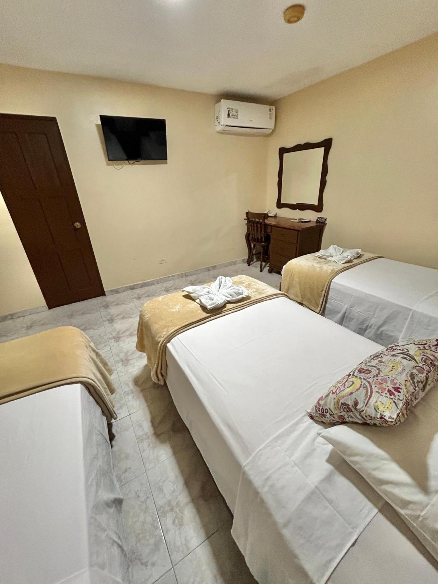 Hotel Madrid Chiriqui Давид Екстериор снимка