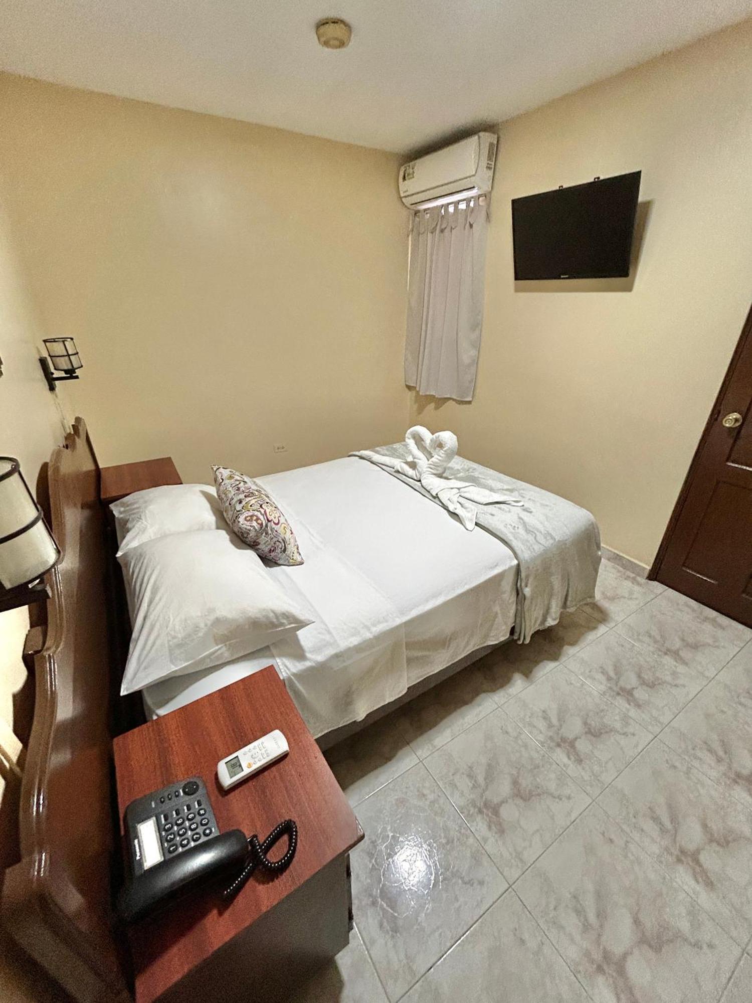 Hotel Madrid Chiriqui Давид Екстериор снимка