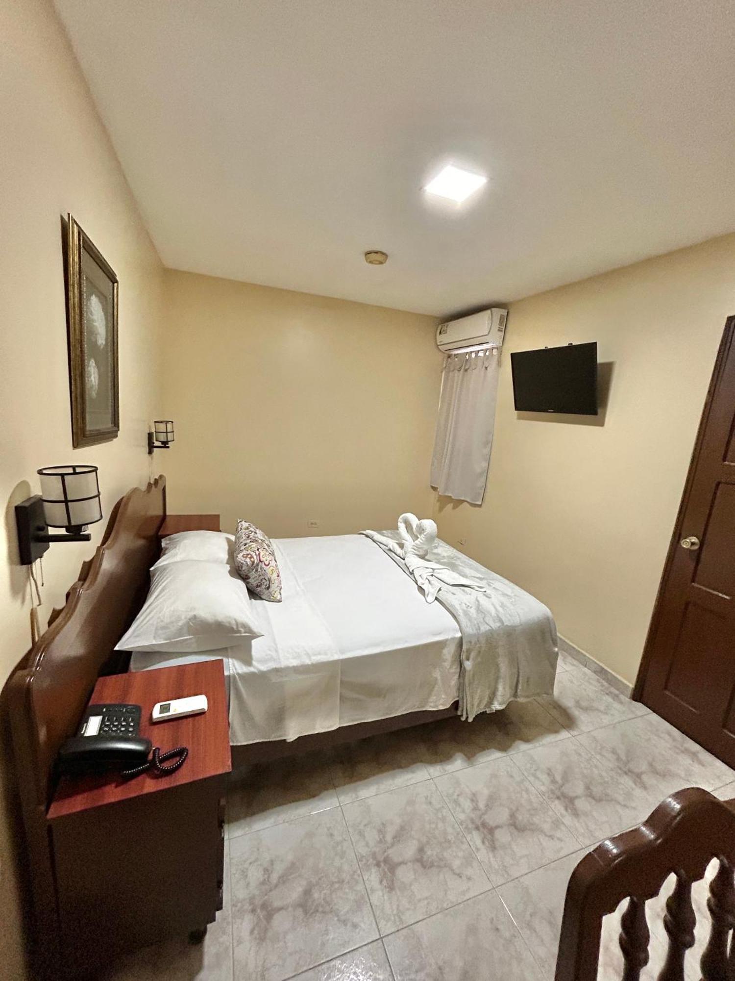 Hotel Madrid Chiriqui Давид Екстериор снимка